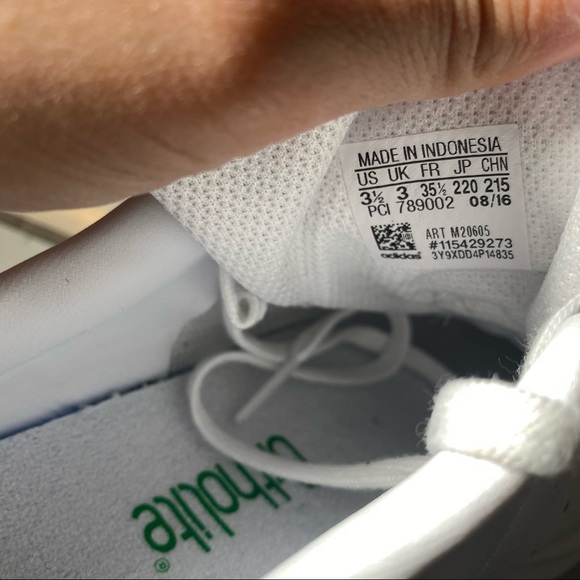 Adidas Stan Smith J White Sneakers 3.5 - Picture 12 of 13